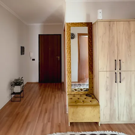 Apartment Whole Floor In Upscale Neighborhood Tirana